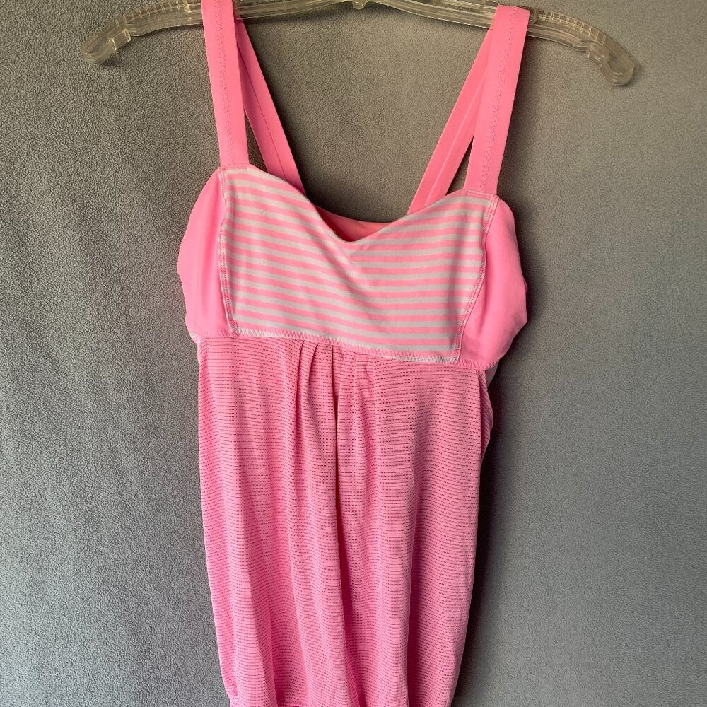 Lululemon Hot Class Tank Top | Pink Striped Adjustable Hem Shelf Bra | Size 6